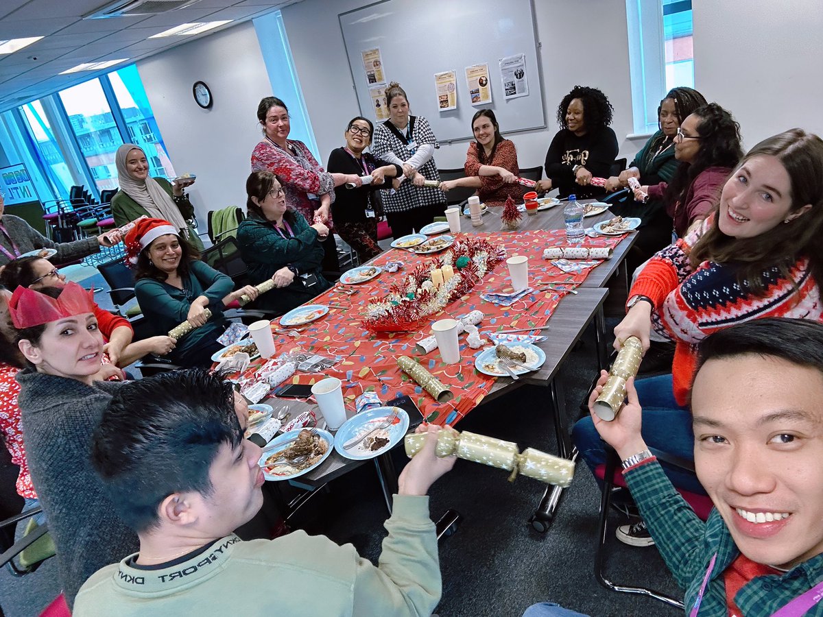 PaulJared_DJ's tweet photo. Happy Holidays everyone! 💚♥️🎄😍- from @BSol_ICS @uhbtrust INR Team!!! #RedvsGreen #MooVSroar @NickieWalker15 @sharon_quigg @Krisanne75 @pauljohnale @kimrdart @ashmyjacob @Jadeythelady86 https://t.co/74Yn8rvhVw