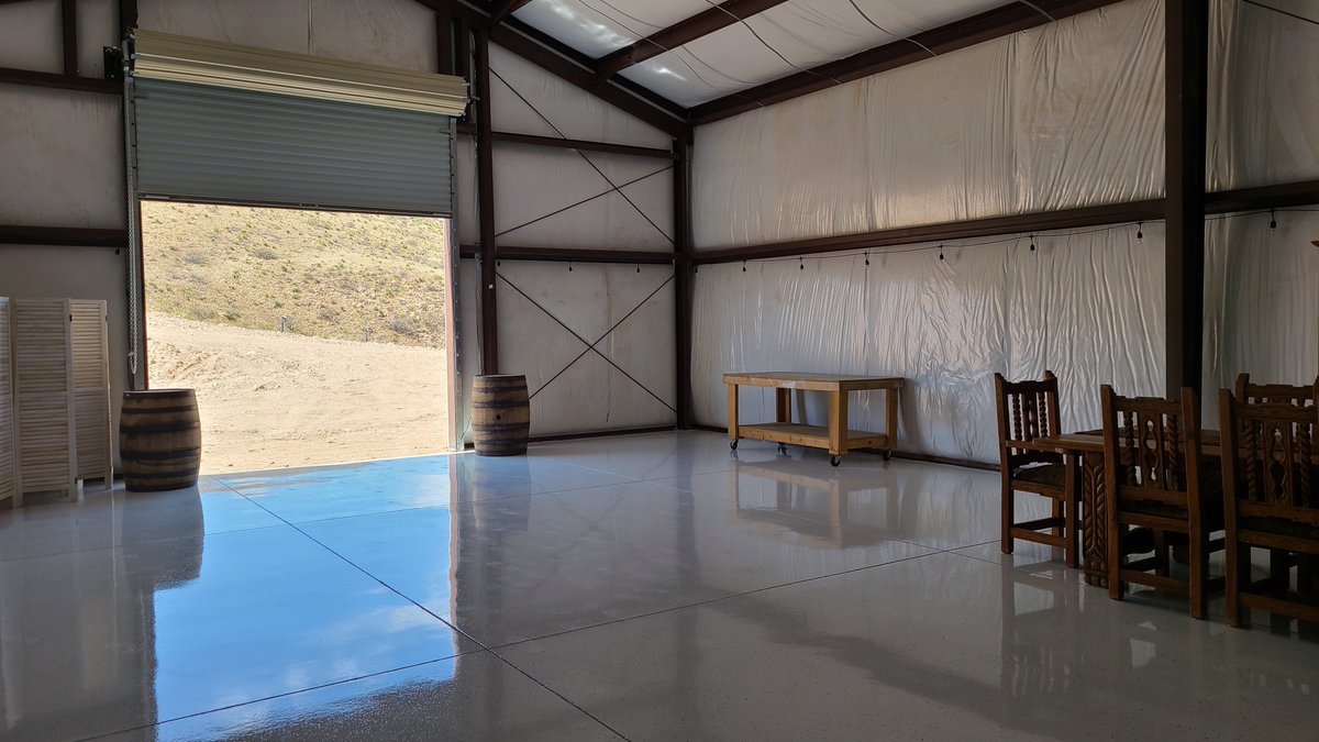 We are so happy with how this 𝟑𝟎𝐱𝟒𝟎 𝐌𝐞𝐭𝐚𝐥 𝐁𝐮𝐢𝐥𝐝𝐢𝐧𝐠 𝐢𝐧 𝐀𝐫𝐢𝐳𝐨𝐧𝐚 turned out! If you are considering a metal building, 𝐠𝐢𝐯𝐞 𝐮𝐬 𝐚 𝐜𝐚𝐥𝐥 𝐚𝐭 𝟏-𝟖𝟖𝟖-𝟖𝟎𝟕-𝟔𝟎𝟎𝟔

#metalbuilding #steelbuilding #arizonabuildings