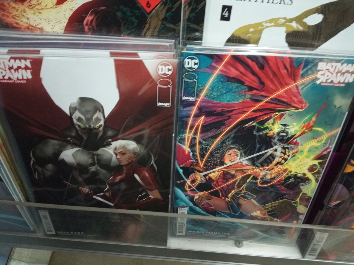 burdinscomics's tweet photo. Batman/Spawn is in lots of covers to choose from including Glow in the Dark and Acetate covers! #spawn #Batman #BatmanSpawn #SpawnBatmanCrossover #spawnbatman #dccomics #imagecomics #HamOnt #Hamilton #burdins #the725 #comics #comicbooks #comicbookcovers https://t.co/3z6r03j75y