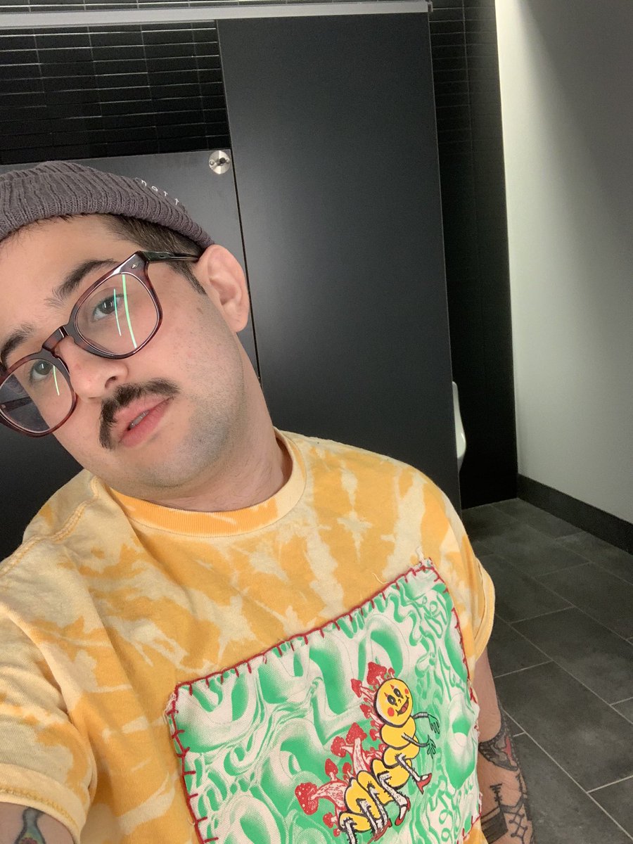 oliver__online tweet media