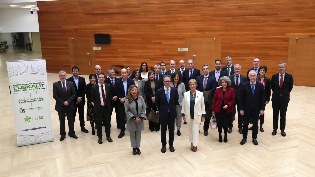 🌟🎖️ <a href="/EUSKALIT/">EUSKALIT</a>'eko Kudeaketa Aurreratuaren Euskal Sariaren 2022ko edizio honetan, 17 erakundek jaso dute errekonozimentua kudeaketa aurreratuaren arloan ondo egindako lanagatik, eta beste 8 erakundek berrikuntza onenaren aitorpena ere jaso dute.

Zorionak guztioi! 👏🏻 #KAsariak