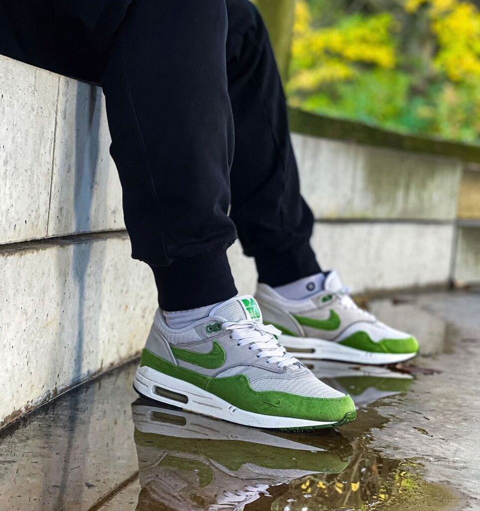 GetSwooshed tweet media