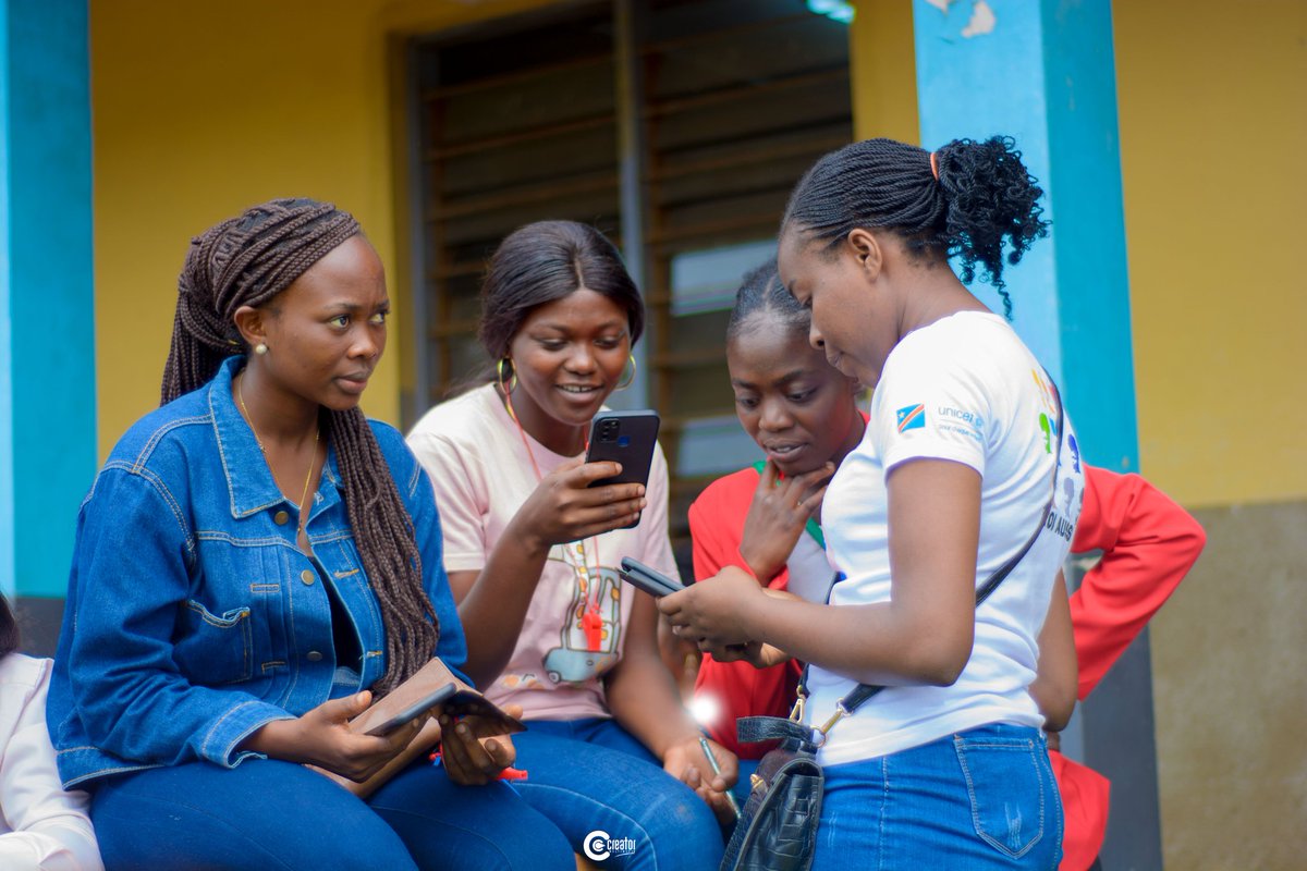 lusala_esther's tweet image. #Restitutionduforum
Du 12 au 14 Décembre, la communauté u-report de Mbanza-Ngungu à sensibiliser les jeunes sur les VBG et sur l'importance de u-report filles. 
@ureport_rdc