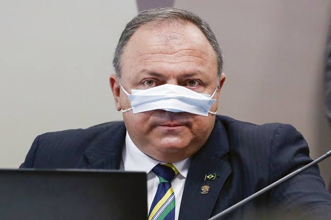 Mas não é uma excelente notícia? 
O TRE reprovou as contas de campanha do Pazuello.         
Imaginaram a fortuna do Orçamento Secreto que foi desviada para tentar eleger essa gente?