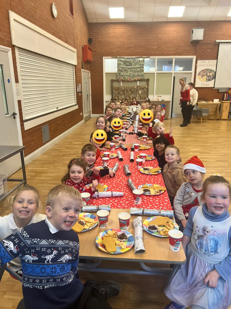 JDonaldsonClass's tweet image. We had a fantastic Christmas party. We even had a surprise visitor turn up! Thank you to our families for your food donations. We even have enough left for party snack for the rest of the week! 🎄⭐️🎅🏻