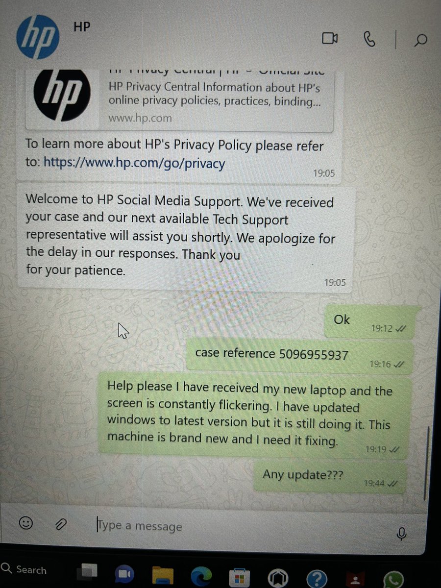 Jamesryanwriter's tweet photo. How long do I wait @HP @HPSupport ? Brand new laptop with a constantly flickering screen 😡 https://t.co/Ep8go9Qlgz