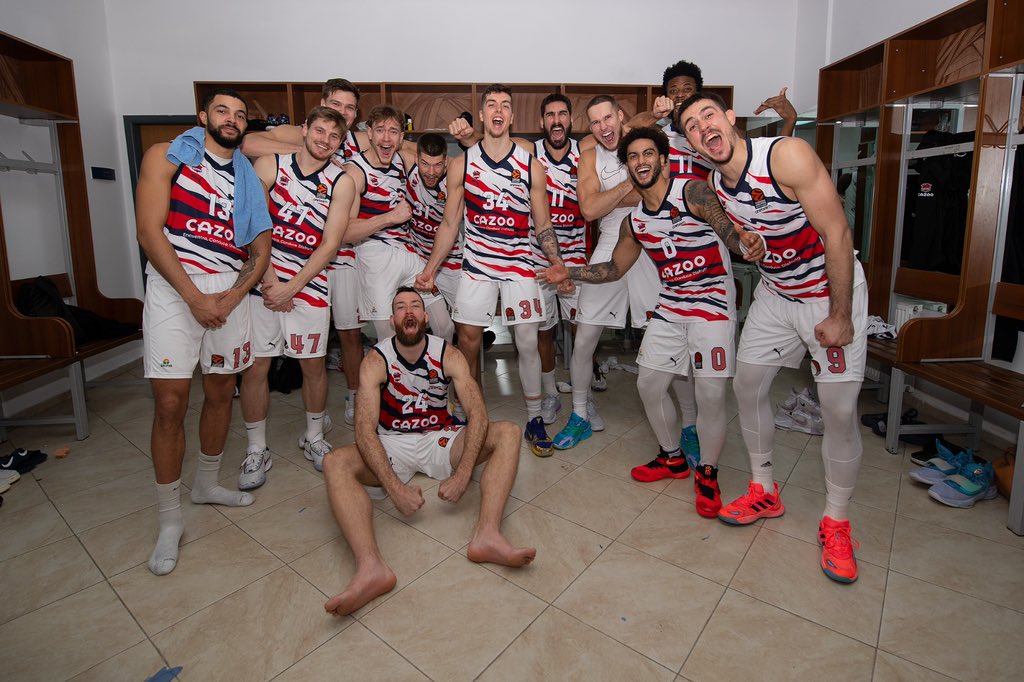 baskonia soyunma odası efes