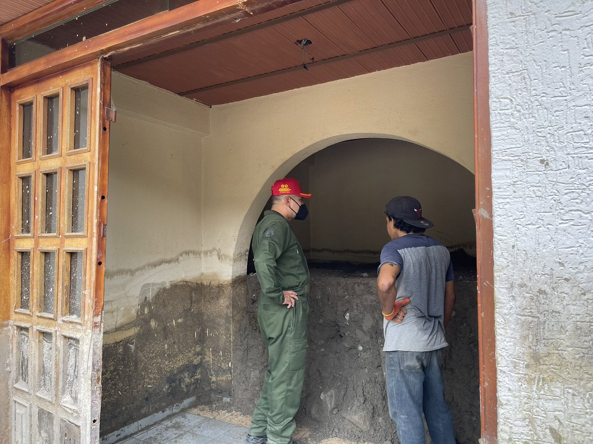febrescabello99's tweet photo. 🔴 #14Dic || Recorriendo los sectores afectados, supervisando los avances en los trabajos de recuperación y remoción de sedimentos del #Castaño seguimos avanzando. #VenezuelaVamosPaLante
#AvancesParaElRenacer #VenezuelaFortalecida #NavidadEsRencuentro https://t.co/FGWiRSb4ek
