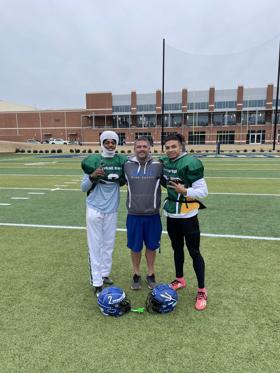 2 Maiden Blue Devils in the NC vs SC Shrine Bowl! They are the 14th and 15th(I believe) to be selected in MHS History! ⁦<a href="/chrisculliver5/">𝓒𝓱𝓻𝓲𝓼 𝓬𝓾𝓵𝓵𝓲𝓿𝓮𝓻 ✞</a>⁩ and ⁦<a href="/Alec_Hall3/">Alec</a>⁩ are going to tear it up! Proud of you guys! 💙 ⁦<a href="/MHSBlueDevilsFB/">Maiden HS Football</a>⁩ ⁦<a href="/Maiden_HS/">Maiden High</a>⁩ We put them out!