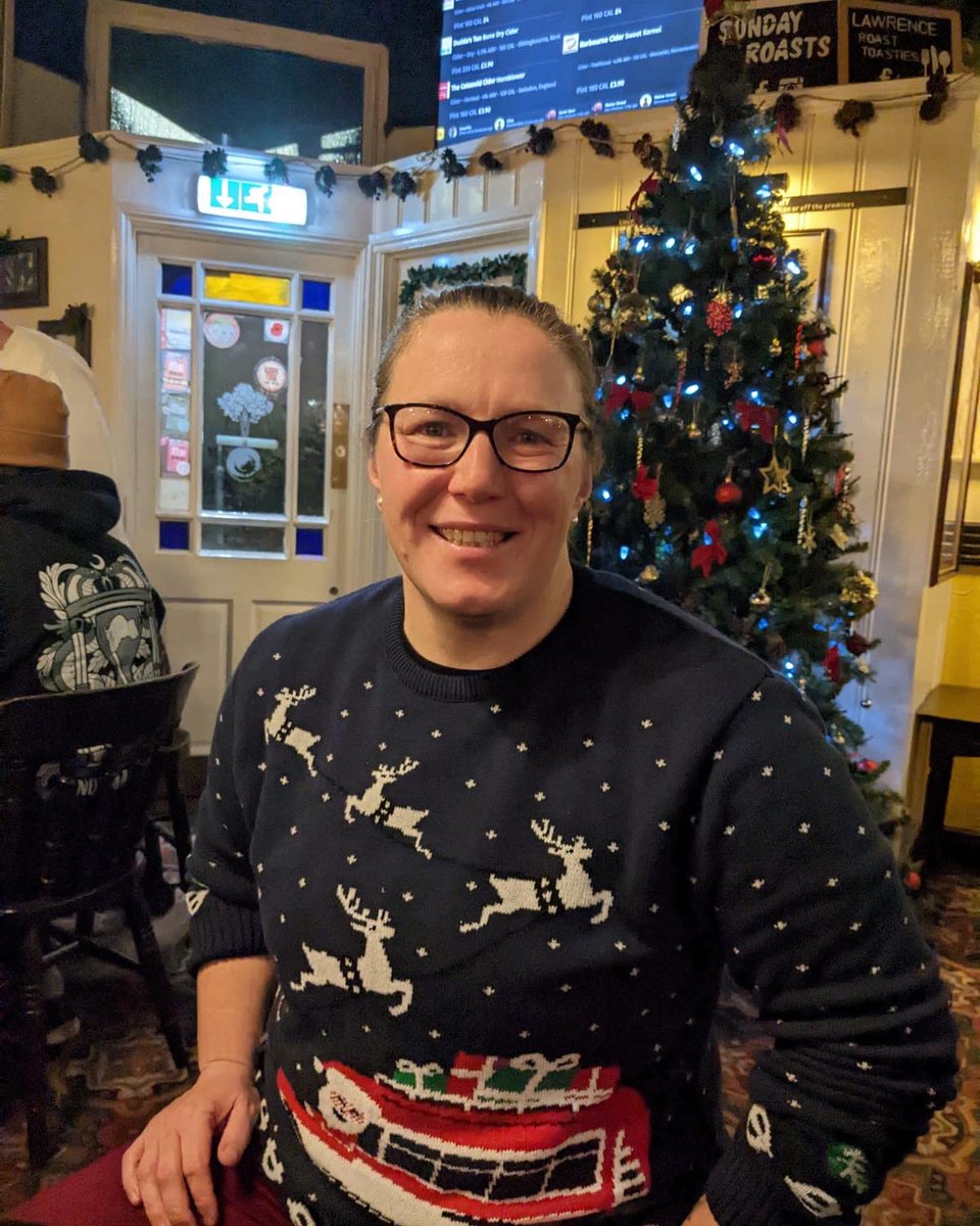 RockyClark_1's tweet photo. 🎄Stealing my best mates Christmas jumper for the pub quiz. Lush to see the big fella down in Portsmouth. Lovely festive catch up. Known Vince for 22 years, he knows all my secrets so I best keep him around #bestmate #uni #unifriend #friends #knowstoomuch #festive #christmas #pub https://t.co/4cqRIipA4q
