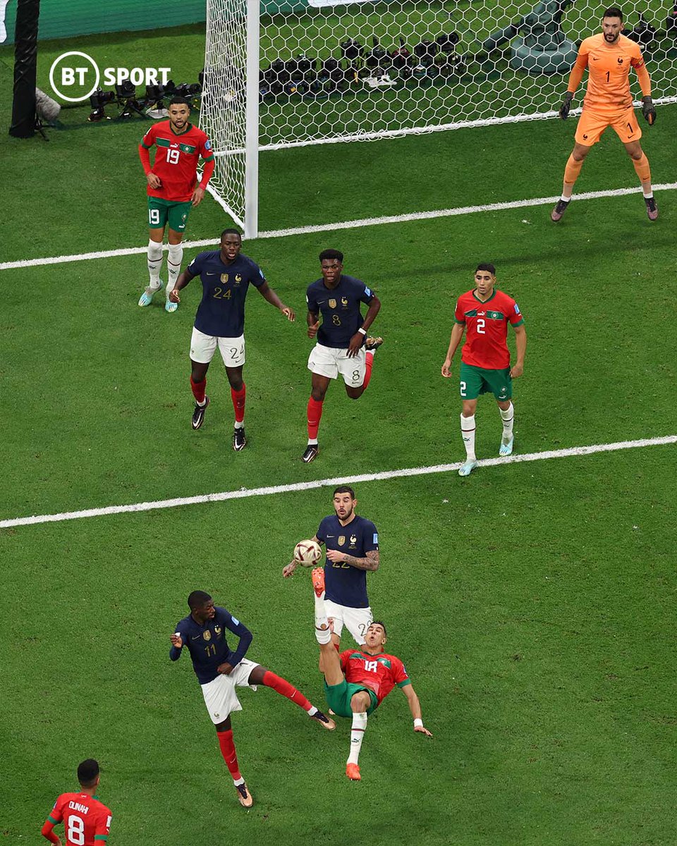 footballontnt's tweet photo. So close to one of the goals of the tournament 😮

Centre back Jawad El Yamiq hits the woodwork for Morocco!

#FIFAWorldCup #Qatar2022 https://t.co/4CEUVidrAQ