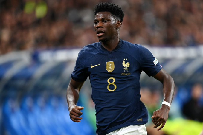 StatmanDave's tweet photo. Aurelien Tchouameni’s first half by numbers vs. Morocco:

93% pass accuracy
37 touches
3/3 ground duels won
2 key passes
1/1 dribble completed
1 big chance created

Playing some lovely passes. ✨ https://t.co/7ZBMkTQozA