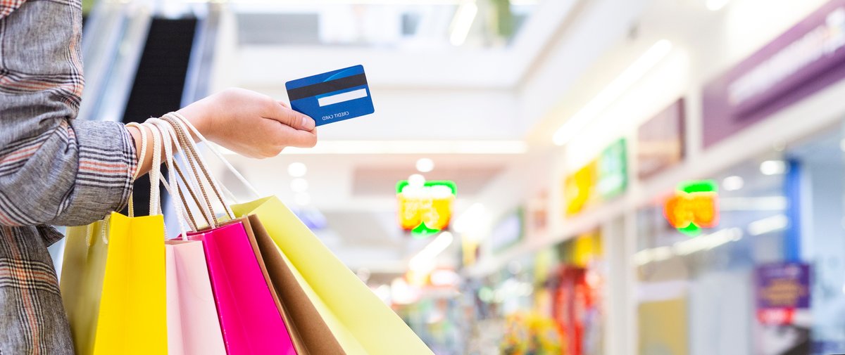 Oh, what fun it is to holiday shop! Don’t forget that our rewards credit cards earn you points for your holiday shopping. 🛍️ 

Learn more: bit.ly/3uRiQ13