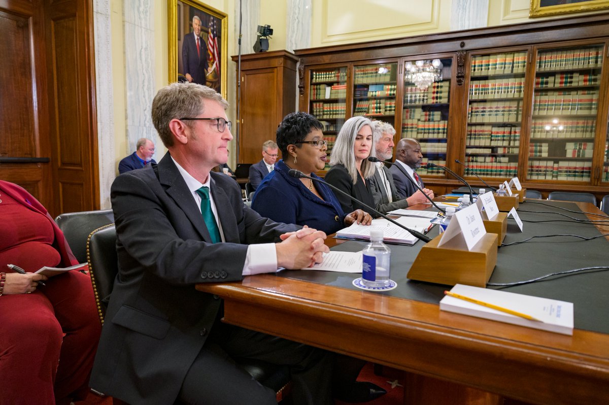 AlcornStateU's tweet photo. Dr. Felecia M. Nave, president of Alcorn State University, provided testimony on behalf of 1890 Universities to the Senate Committee on Ag, Nutrition, and Forestry during a hearing for research programs in the next farm bill. Read more —https://t.co/0DDkmg2njt #ASUForgingAhead https://t.co/3416HTj4X8