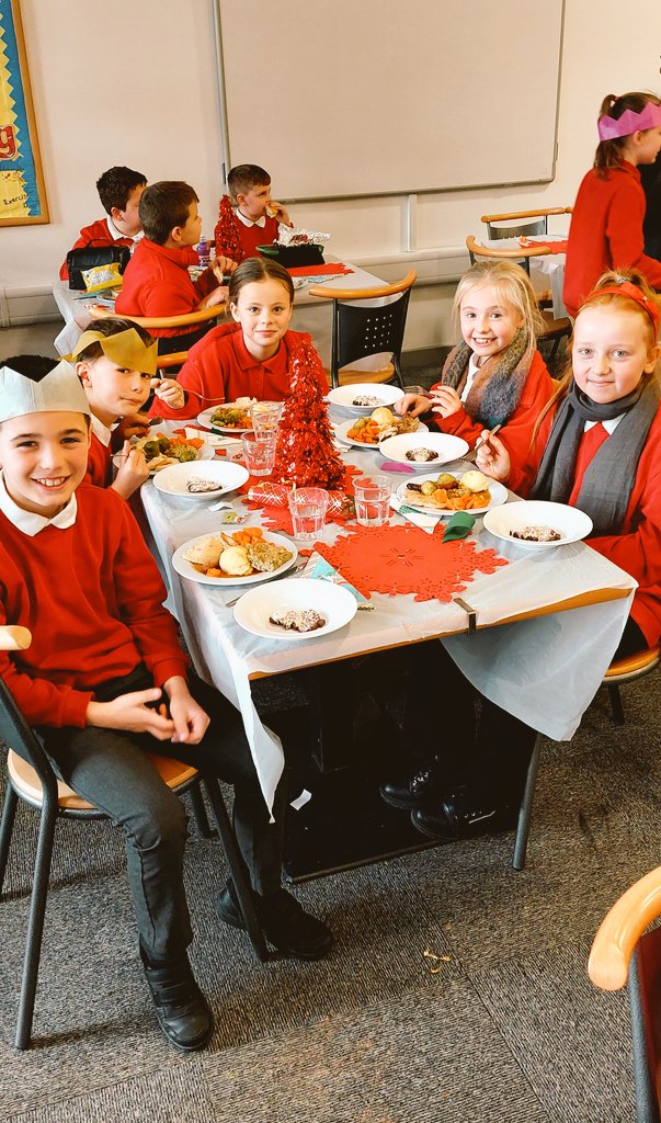 Maybury_School's tweet photo. Children and staff enjoyed a traditional Christmas lunch today in our restaurant. It was delicious! 🎄🦃 @HumberEdTrust https://t.co/YPgKc6mKWf