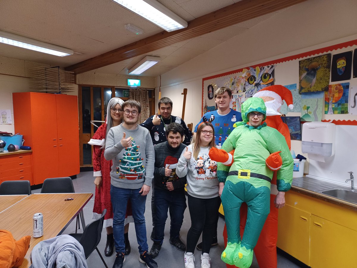 Stuart_ENABLE's tweet photo. Finishing up another wonderful year for #ACEYouth in Cupar and Glenrothes with #Christmas parties this week. Total joy to be able to work with these young people. https://t.co/NQxj5mVxye