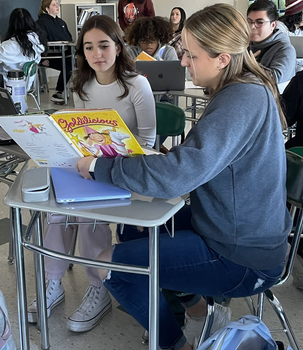 bhs_nosullivan's tweet photo. SUPA Child Development students brought in some of their favorite childhood books to practice Dialogic Reading as part of our Language Develolment unit. @brewsterschools @BCSD_BHSPrin https://t.co/vZbs5FrdiI