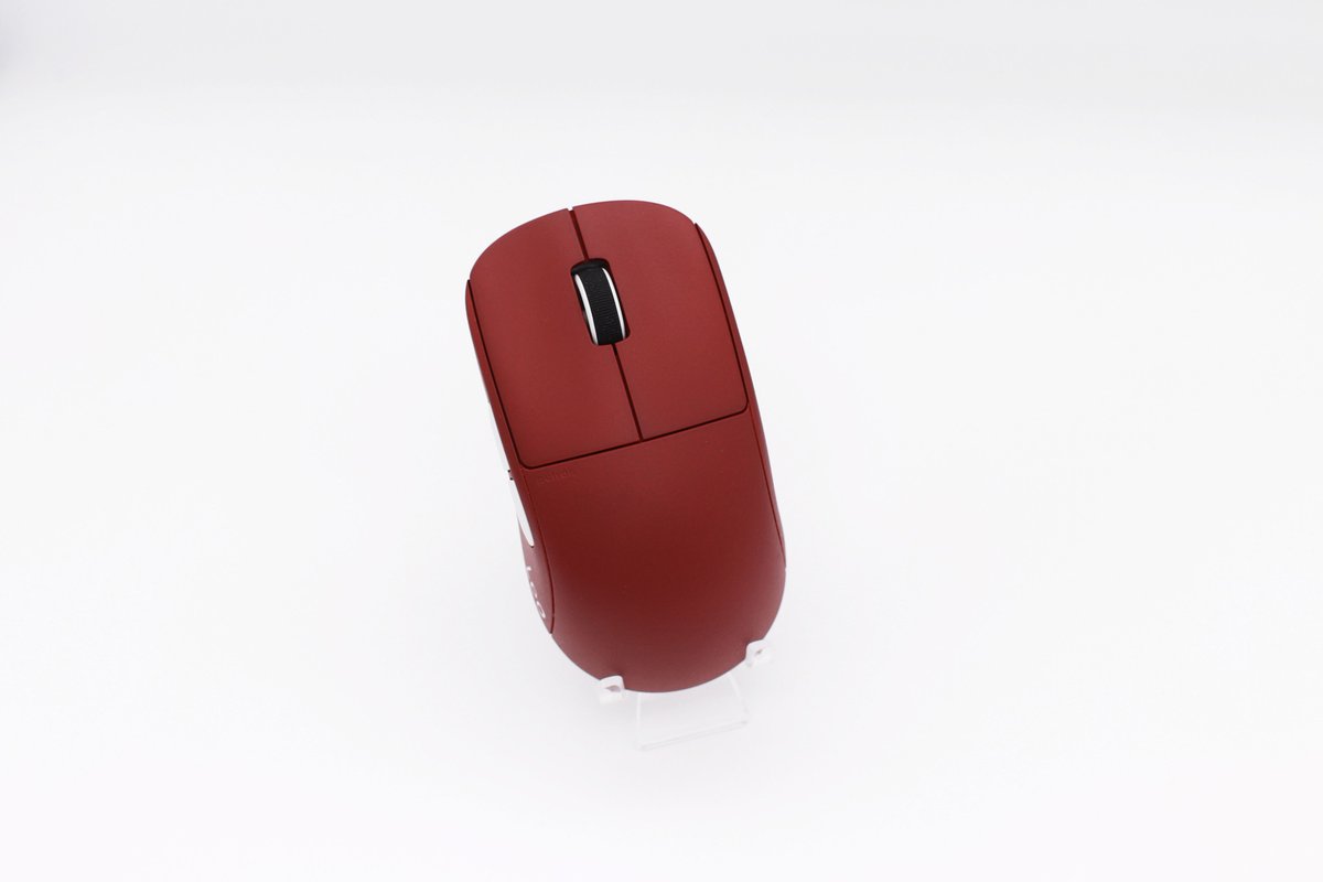 leonardodamouse's tweet image. Apologies for the late Day 14 giveaway, was wine 🍷 and dining.
Mouse looks more Burgundy in person
To compete, do the following:
- Retweet this post.
- Follow @PulsarGears
- Follow @leonardodamouse
- Follow @wearemaxgaming
- Tag a friend!