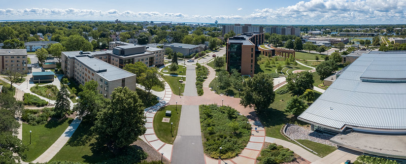 UWOToday's tweet photo. ICYMI: @CityofOshkosh is among the nation's best college towns for students on a budget, according to a new study lifted up by @nytimes. https://t.co/EJg6w1hqxY https://t.co/YtDzHLSVv8