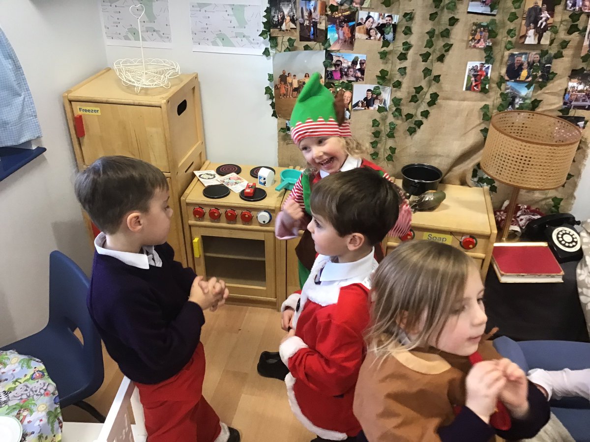SPB_EYFS's tweet photo. After looking at photos of Christmas from our past we went into the provision to re-enact the memories we had. #StPBHistory #StPBEYFS https://t.co/bNnE6XM7f2