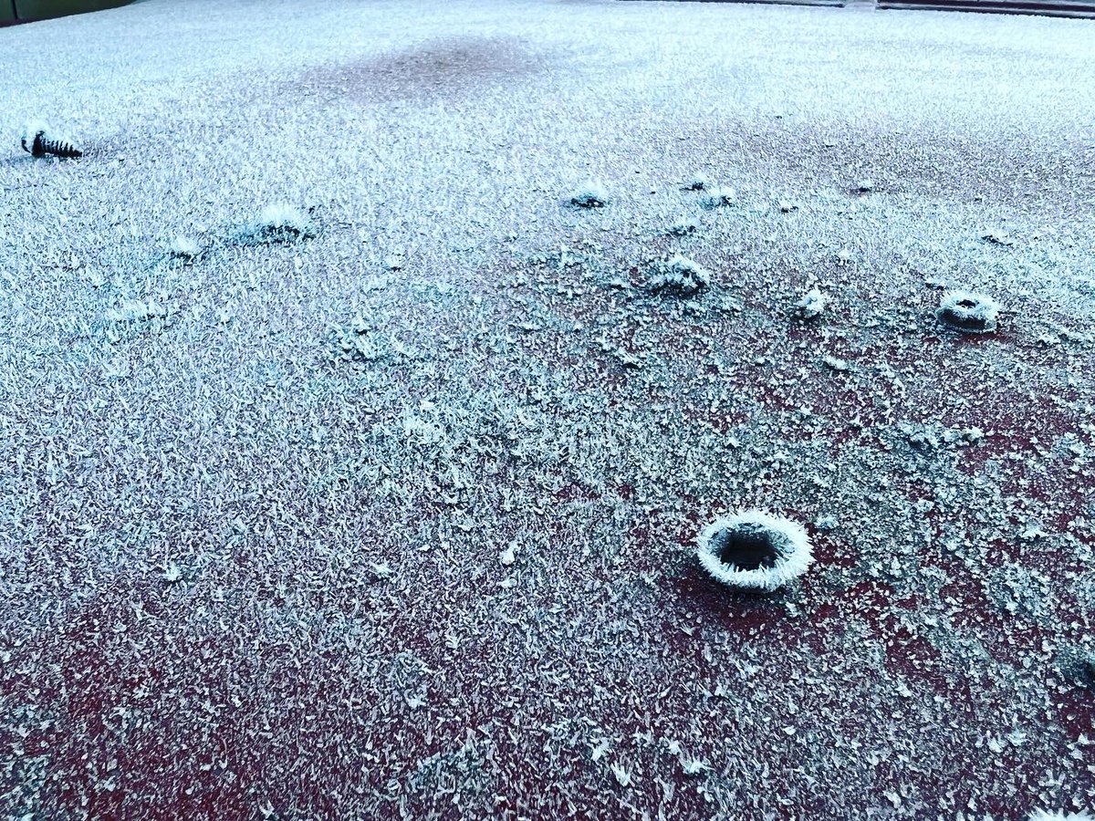 Dvapteam's tweet photo. Ok.. so now I truly do feel my cold-weather customers pain! It’s so cold up here in Black Canyon City that the dust and miscellaneous residue on this roof of a car is frozen. I’ll no longer complain about how hot it gets in Arizona #coldinarizona #dvap #blackcanyoncity https://t.co/beSXBRylCR