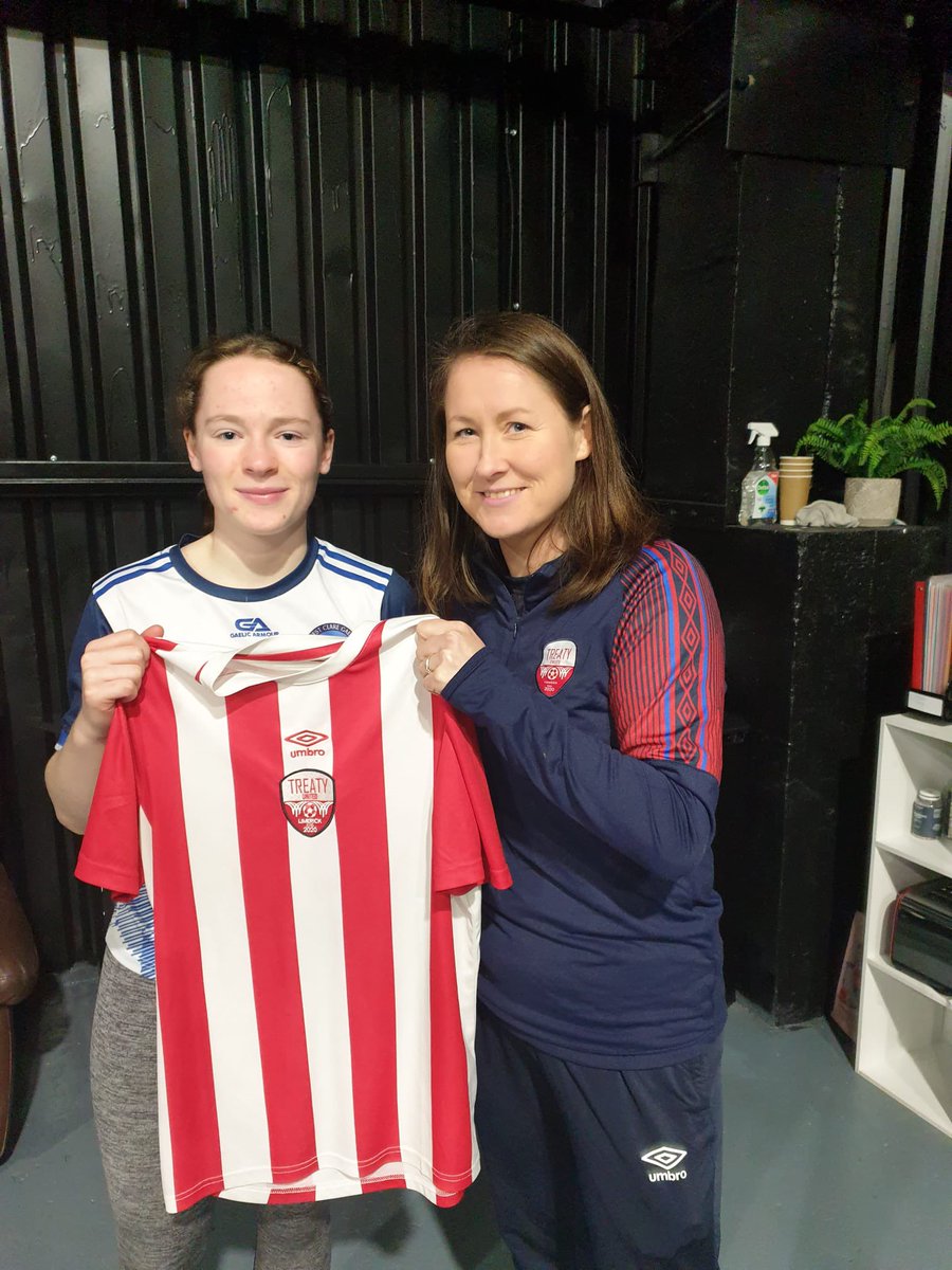 TreatyFCAcademy's tweet photo. ✍️NEW SIGNING✍️

We would like to welcome our second new signing of the season Aine Bonfil to Treaty United U17 girls academy team. She is an excellent addition to the squad coming from St. Pats in Clare 
@TreatyUnitedFC https://t.co/nVazrmfjN0