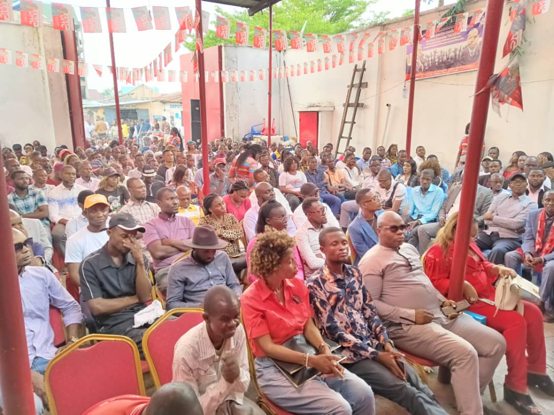 AMukuasele's tweet photo. #UNC: Clôture des activités de l'année de la CNRI que dirige le Coordon.JOSH PAPY OKATA. Remerciements à toute la famille de la CNRI,à notre PN VITAL KAMERHE et au SG BILLY KAMBALE pour son soutien lors de  l'événement prévu à Muanda mais annulé suite à l'érosion via la RN1.#150s https://t.co/8wSEDsUSwn