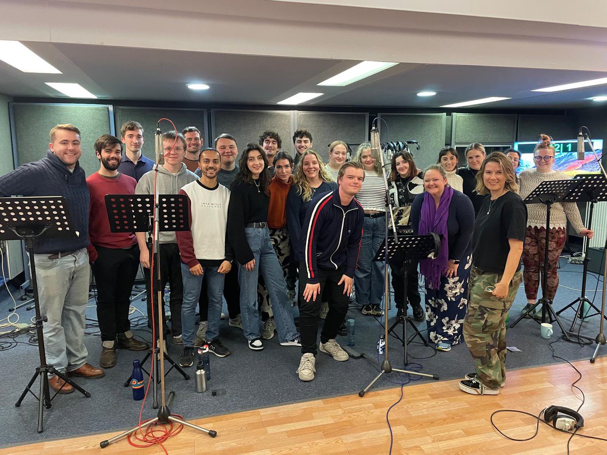 ruthdbarrett's tweet photo. Round two of recording with the lovely Guildhall Vocal Jazz ensemble🎤

A room full of amazingly talented people that I have had the pleasure to work with these last two sessions, feeling very lucky! https://t.co/G7yU4xjMPc