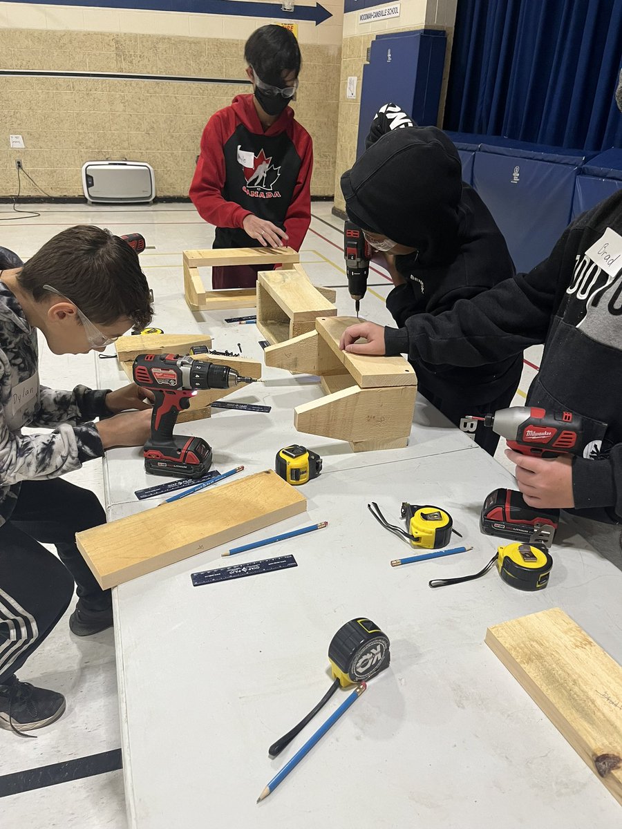 mshoo87's tweet photo. Such a great day! @Woodman_Wolves Thank you so much to Organized Kaos for the opportunity to teach our students how to use power tools and apply math skills to realistic scenarios to make their own tool boxes #skilledtrades #OYAP #handsonlearning @GEDSB https://t.co/IlSJiFC6Fm