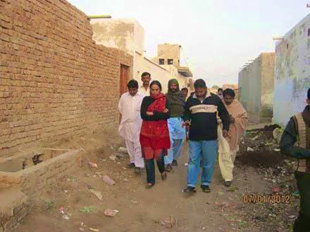 SarmadPalijo's tweet photo. In a world filled with greedy criminals like Malik Riaz be a genuine gem like Perween Rahman. 

#JusticeForPerweenRahman https://t.co/mkqHrJ0xyL