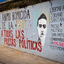 Por radionuevomundo.cl, compartimos la voz de Tania Parada, esposa de Jordano Santander, conociendo la situación del preso político de la revuelta de San Antonio, quien ha solicitado el indulto particular.