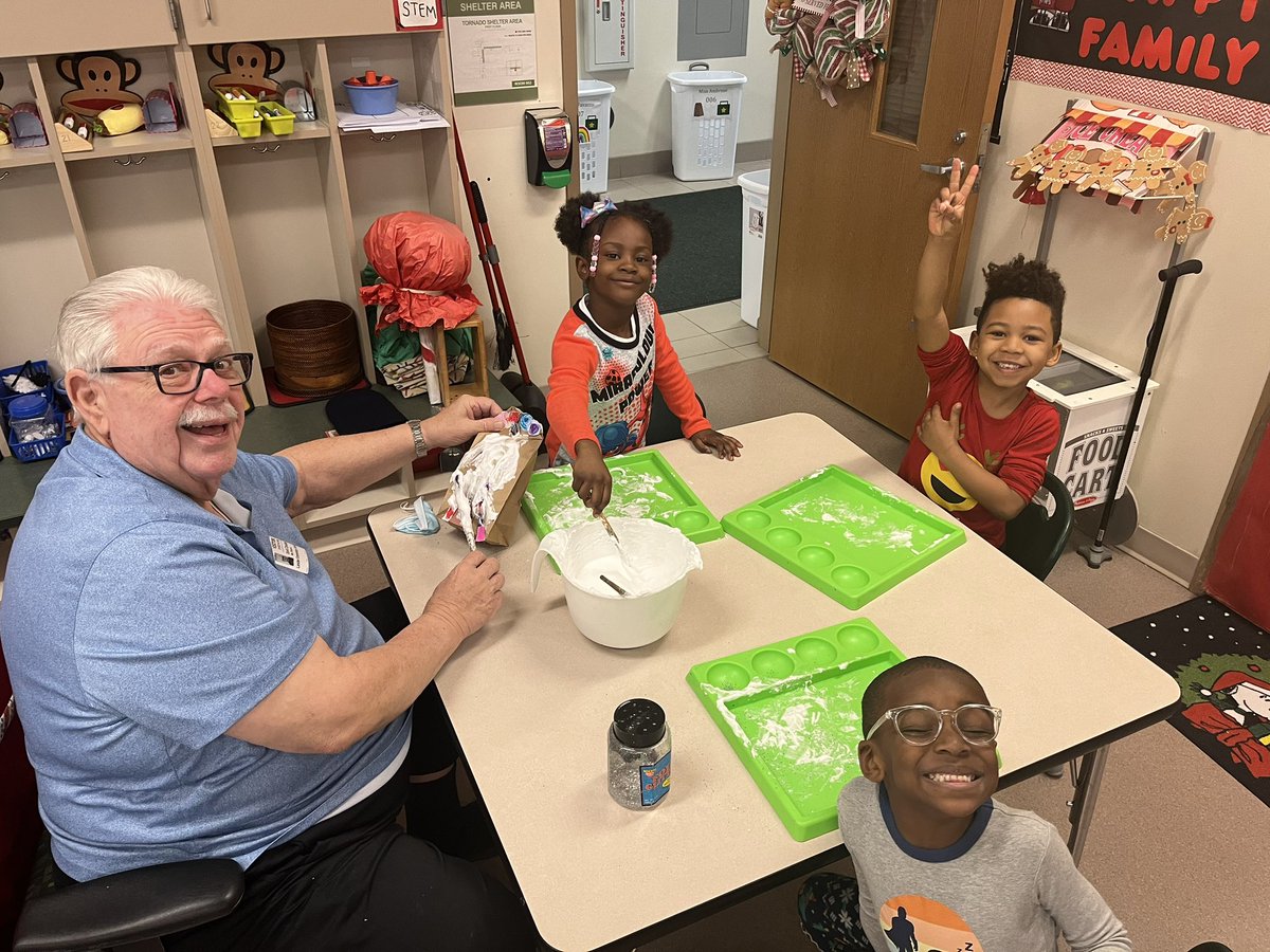 The famous Mr. Chordas made an appearance <a href="/LanderElem/">Lander Elementary</a> today! It was so awesome to see and hear the conversations he had with my 🍟! So very lucky❤️#landerlove