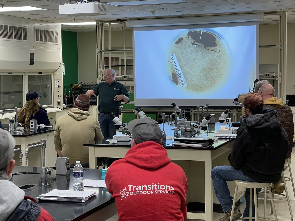 MSUTurf's tweet image. Busy afternoon of ID labs for Turf School. Thanks @MSUturfdoc @weedsciencenerd @Nancy_D123  @JMVargasJr &amp;amp; John Stone for teaching this afternoon!