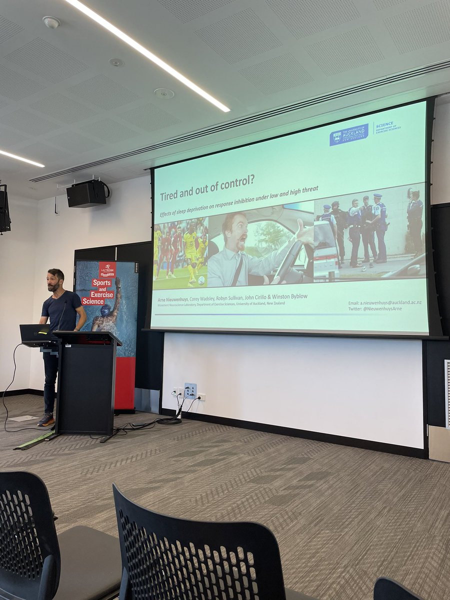 ASAN_Online's tweet photo. Taking a small sidestep now into some work on sleep is @NieuwenhuysArne #ASAN2022 https://t.co/8Gh7S0hqkv