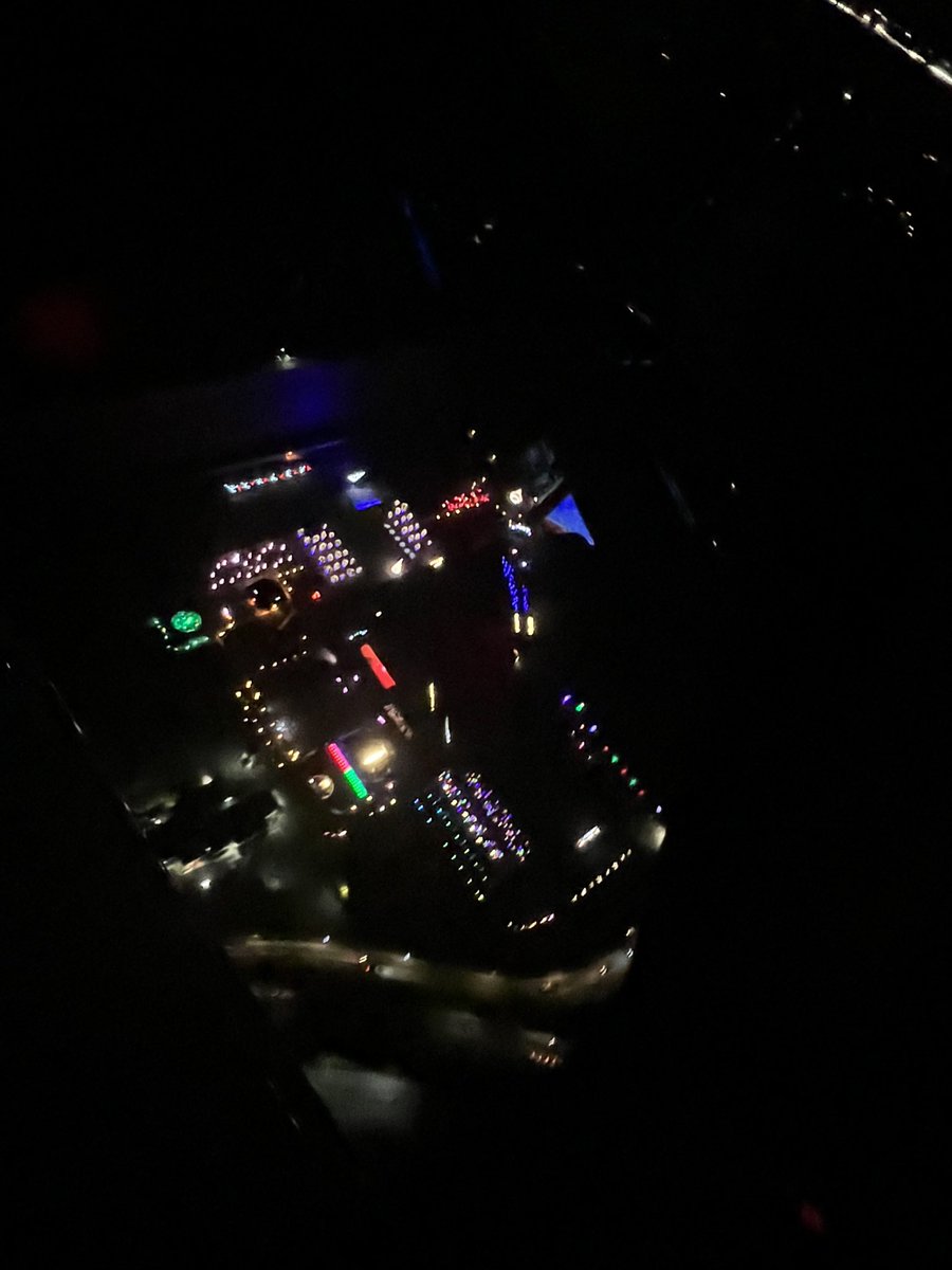 matt_lio's tweet photo. @WestchesterPark Looking good while landing at Westchester County Airport tonight! https://t.co/YnpNvVvK4q