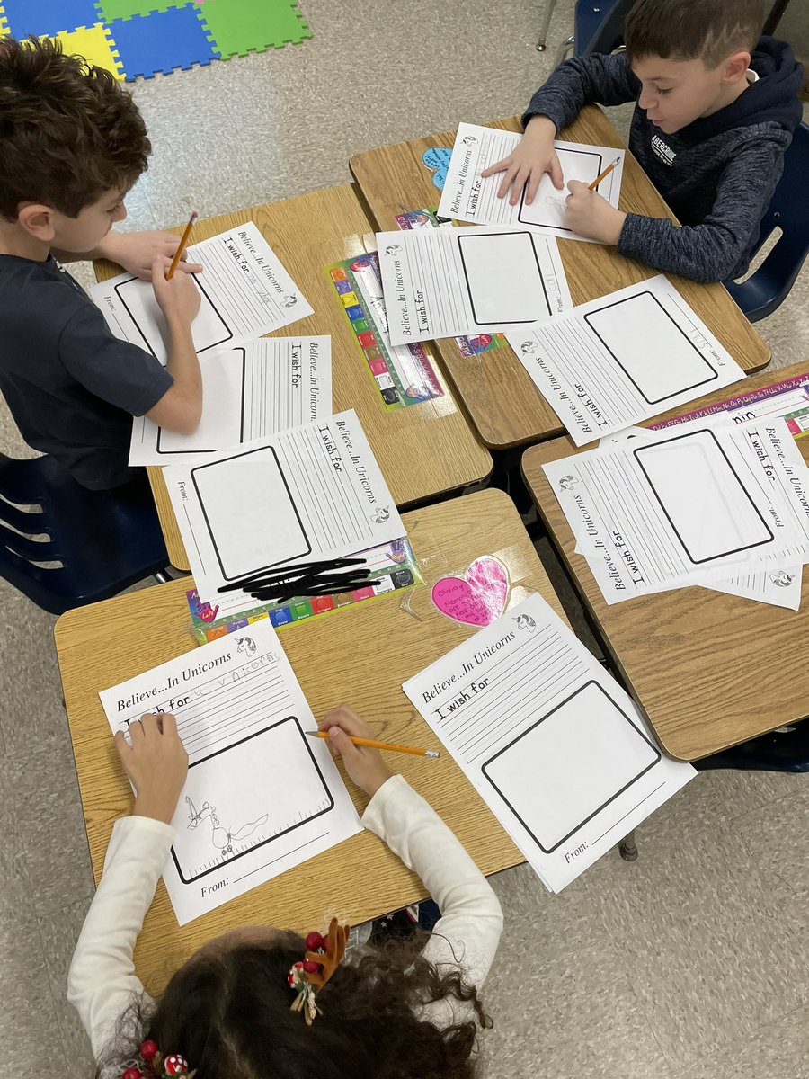 Ms_Cali_OB's tweet photo. Writing our Believe letters! They loved thinking of things to wish for. We wrote 70 total letters today! @McDivittSchool https://t.co/PmQg3dTyBI