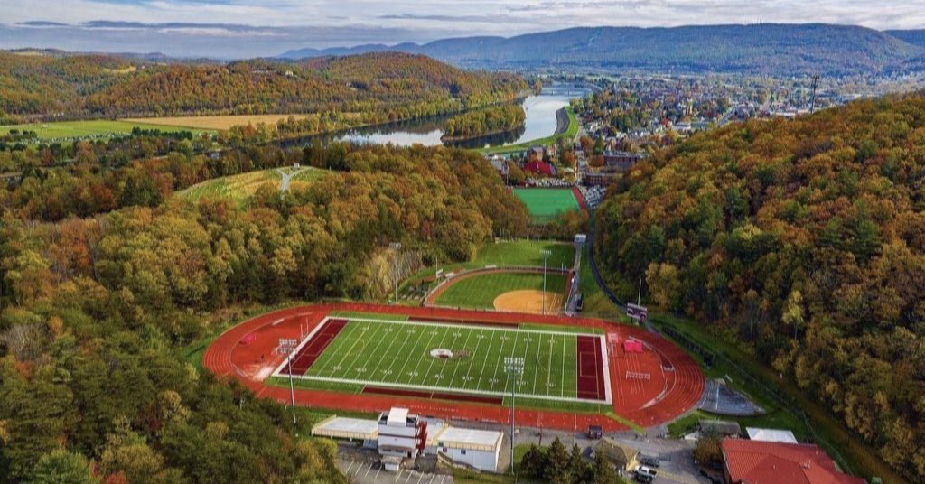 deshawncarter21's tweet photo. #AGTG After many talks with my guy @Coach_Derasmo I’m extremely blessed to receive a D2 offer from Lock Haven University ❤️🤍 thank you for the opportunity @damehova9 @Coach_Miller21 @JUCOFFrenzy @CoachS_Kurtz @CoachJP__
#RiPGram 🖤 https://t.co/1X36peammm