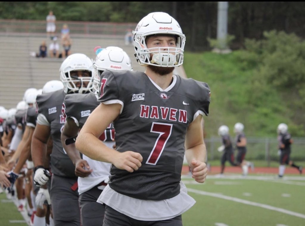 deshawncarter21's tweet photo. #AGTG After many talks with my guy @Coach_Derasmo I’m extremely blessed to receive a D2 offer from Lock Haven University ❤️🤍 thank you for the opportunity @damehova9 @Coach_Miller21 @JUCOFFrenzy @CoachS_Kurtz @CoachJP__
#RiPGram 🖤 https://t.co/1X36peammm