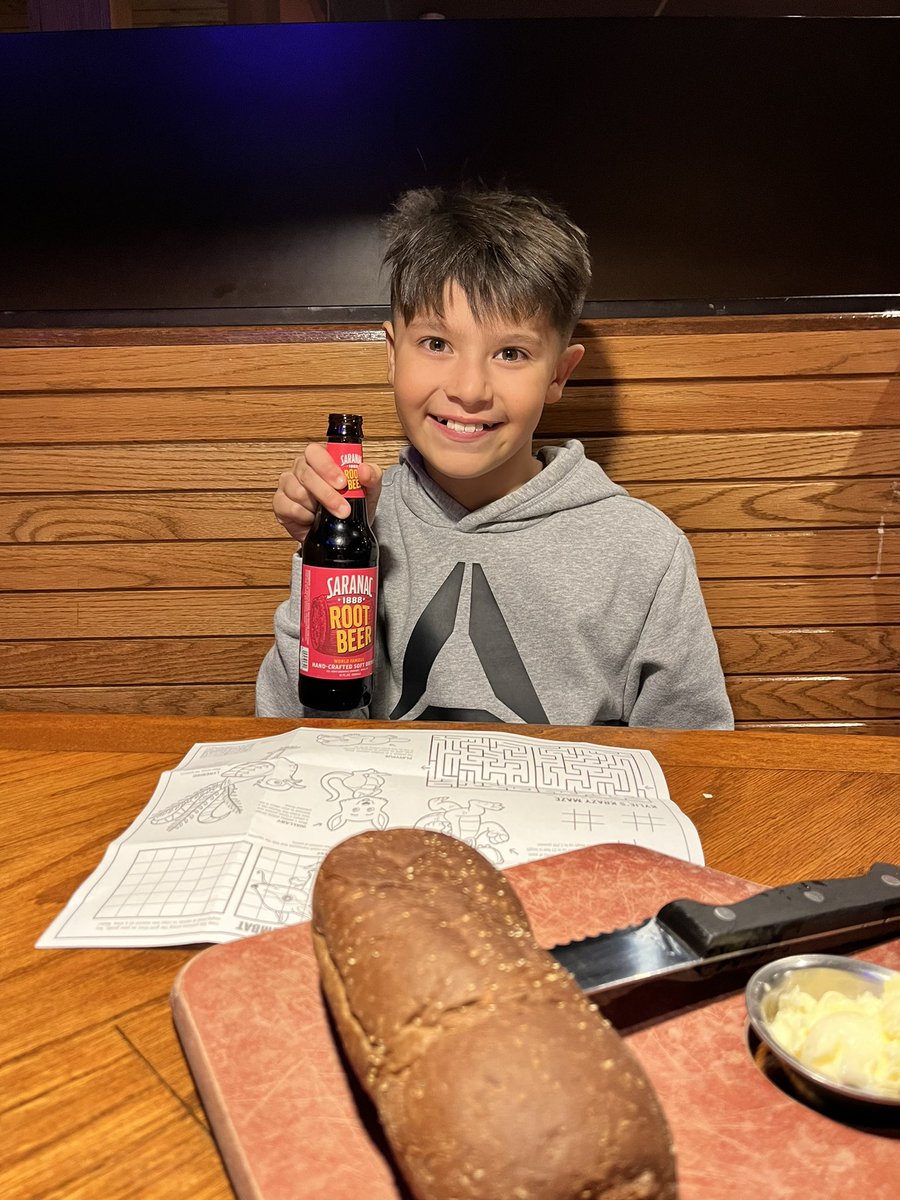 Cjvivacqua's tweet photo. Lots of tweets about my older guy lately. But tonight was Alex and Dad night as we celebrated a great 5th grade report card. Root Beers and Laughs. #HamSlice #CoachsKid https://t.co/vWUF8yeX1V