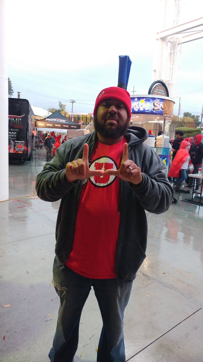 joeknows5011's tweet photo. Might be a hard way to go tonight. But the Utes were good to the #OneUppers #UtesUp! #BeenThereToo @jaco_stokes https://t.co/JuVRIegPjQ