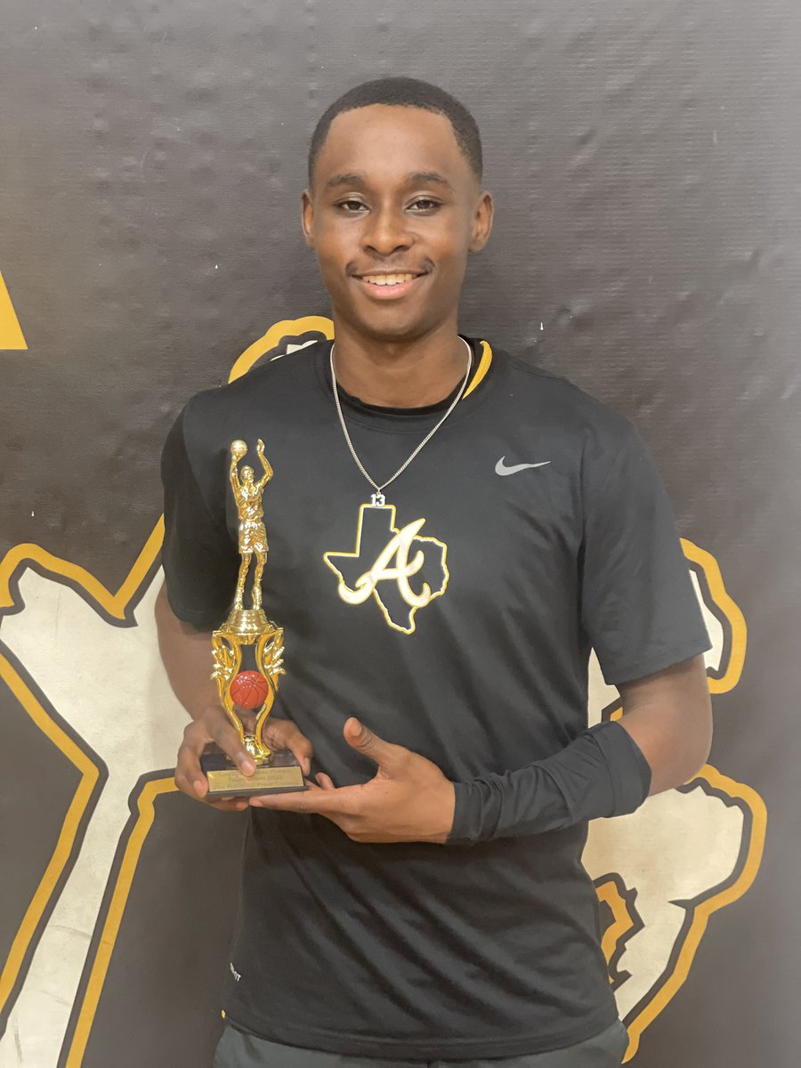 Jay Benton brings home 2nd in the boys 3 point contest
#DTS