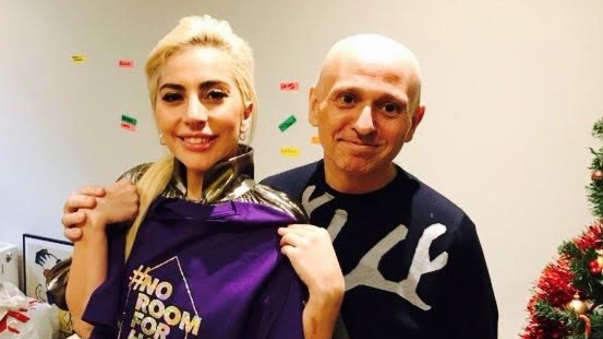 In 2016 gaga visited a homeless gay shelter and came in with boxes of clothes for them and even performed her hit song million reasons on the guitar. 🙏❤ 