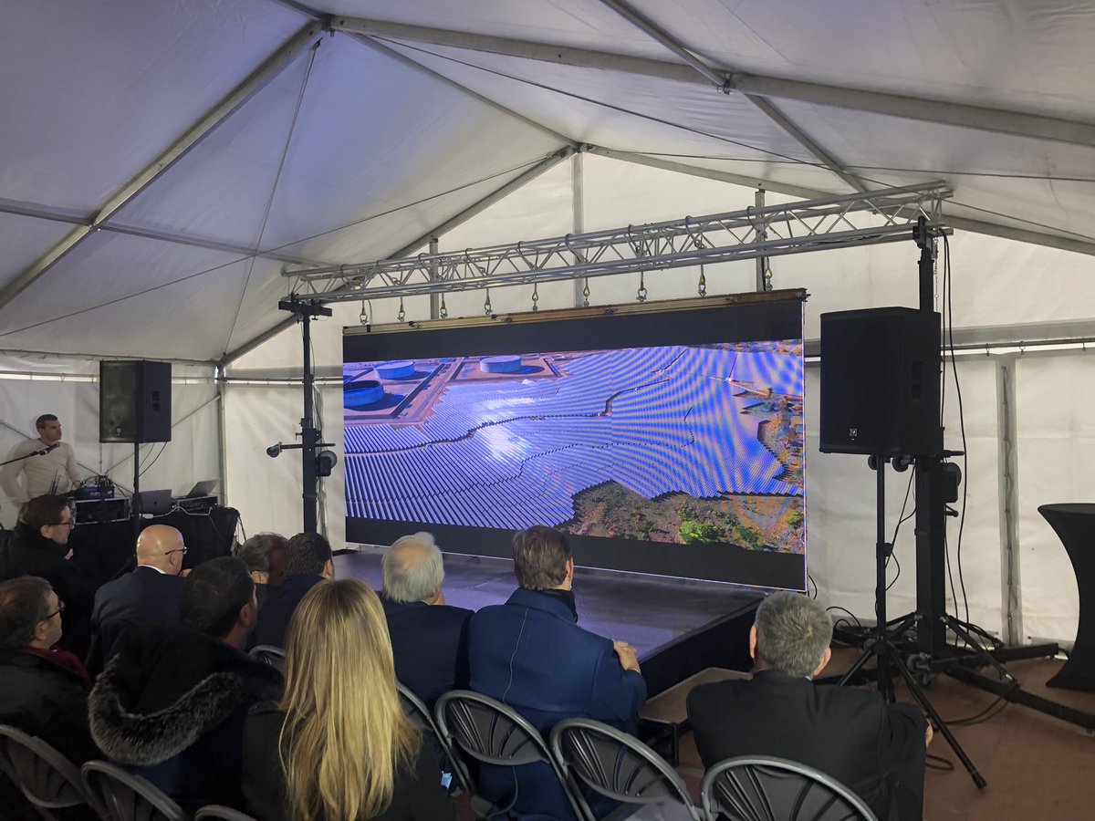 jfeyraud's tweet photo. [En ce moment] Inauguration à #Fos de la centrale solaire au sol La Feuillane opérée par @TotalEnergies : « la plus puissante de France » explique Erwan Sauvegrain directeur des opérations à TTE Énergies Renouvelables https://t.co/S3dfaakE5G
