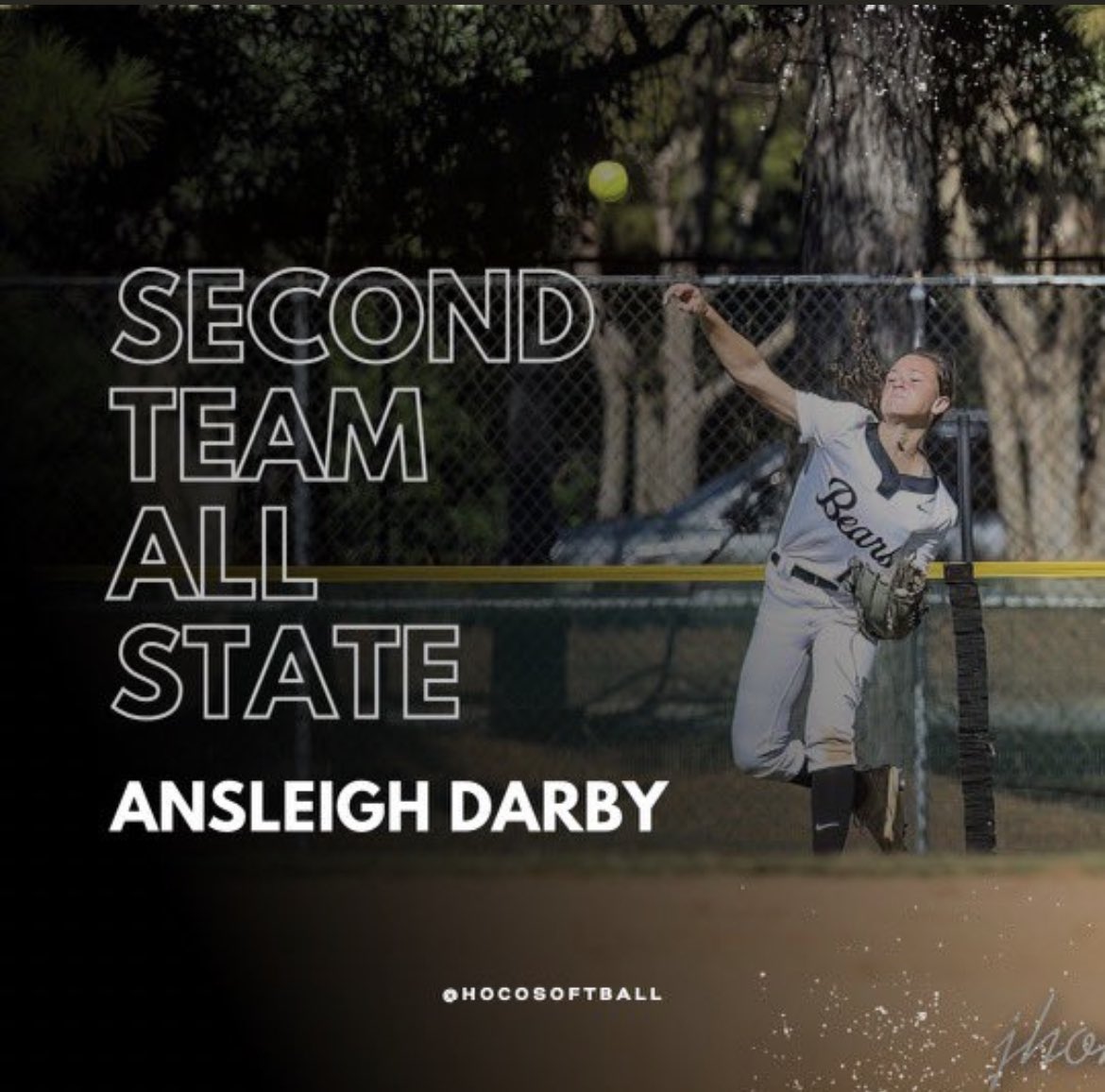 HocoAthletics's tweet photo. Congrats @Ansleigh_Darby @HoCoSoftball https://t.co/5TGdMq20Ci