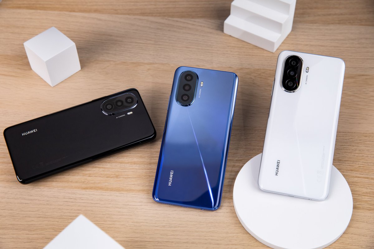 El HUAWEI nova Y70 necesita solo 2 cargas a la semana. Si, nada más que 2 veces en una semana. Encontralo en <a href="/AntelDeTodos/">Antel</a> GRATIS en el Plan de 160 GIGAS. bit.ly/3Urrlue