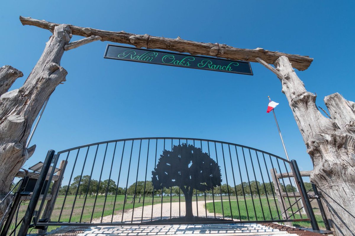 landreport's tweet photo. FOR SALE
Rolling Oaks Ranch | Burton, TX - $10,750,000
Listed with @RepublicRanches
https://t.co/Fhy3xZtqtN
#land #landforsale #landsales #buyland #buymoreland #investinland #landreport #texasranchland #ranchland #texaslandsales #republicranches #texas https://t.co/Tu2vqdaS8G