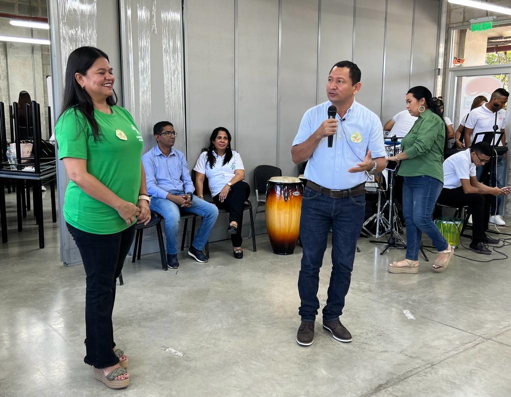josegcontrera's tweet photo. El dia de hoy se realizo la Feria Ambiental y de Emprendimiento Gastronomico en el nodo de Multilinguismo de CIYA @SenaAtlantico, donde nuestros aprendices dieron a conocer los proyectos realizados en su etapa lectiva en las tematicas ambientales. 🥗 https://t.co/gT0hSTDEvp