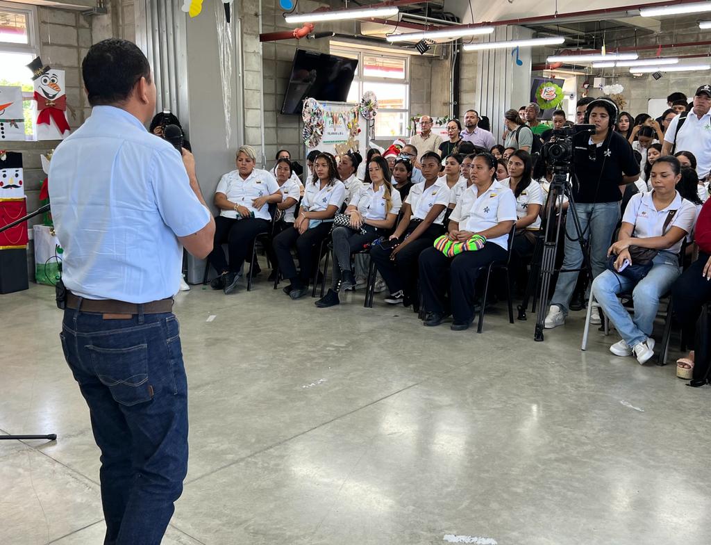 josegcontrera's tweet photo. El dia de hoy se realizo la Feria Ambiental y de Emprendimiento Gastronomico en el nodo de Multilinguismo de CIYA @SenaAtlantico, donde nuestros aprendices dieron a conocer los proyectos realizados en su etapa lectiva en las tematicas ambientales. 🥗 https://t.co/gT0hSTDEvp
