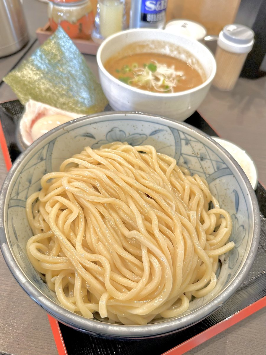 raaammmeeennn's tweet photo. つけそば九六　龍ケ崎市

特製濃厚鶏魚介つけそば

身体が欲して早めの再訪🙋‍♂️！
濃厚だが最後まで飽きなく食べれる不思議。
卓上のすだち、激辛パウダーも👍

大満足！ごちそうさまでした🕺🏻！！！ https://t.co/GsYGqB3IAS