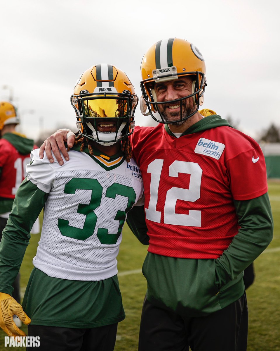 packers's tweet photo. 🥳 The birthday boys 🥳

@Showtyme_33 ✖️ @AaronRodgers12 

#GoPackGo https://t.co/yIcc30rmQM